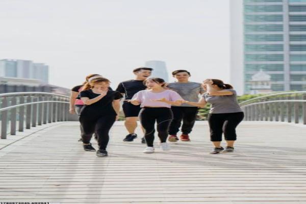 如何撰写一篇吸引人的体育培训招生广告？(图1)